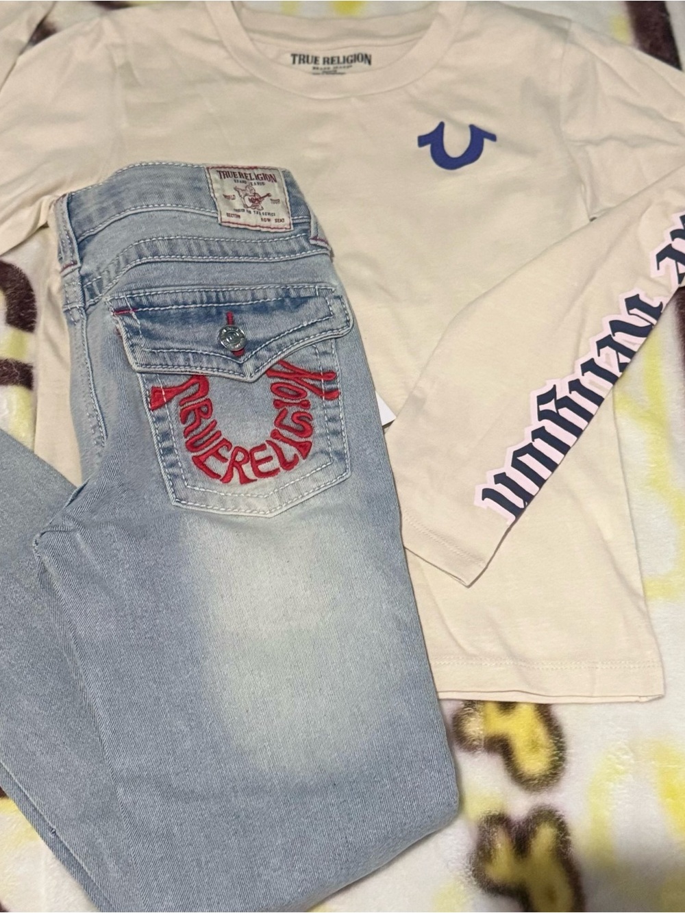 New True Religion 2 piece girls Embroidered logo jeans & t-shirt lot size 10